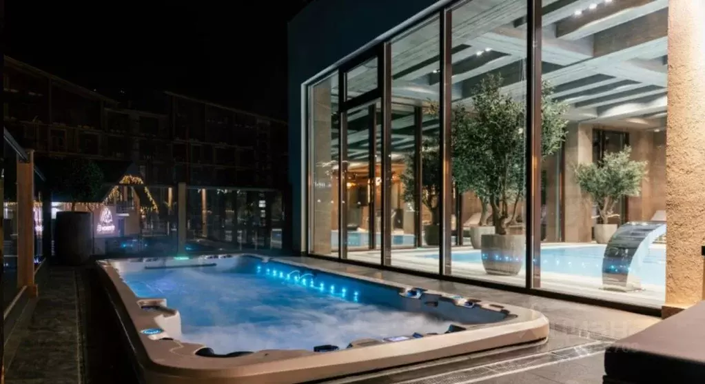 Студия Карачаево-Черкесия, Зеленчукский район, с. Архыз, пос. Романтик ... - Фото 1