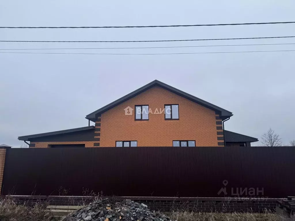 Дом в Белгородская область, Старый Оскол ул. Хлопковая, 16 (287 м) - Фото 1