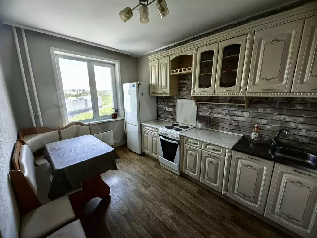 1-к. квартира, 42 м, 6/9 эт. - Фото 1