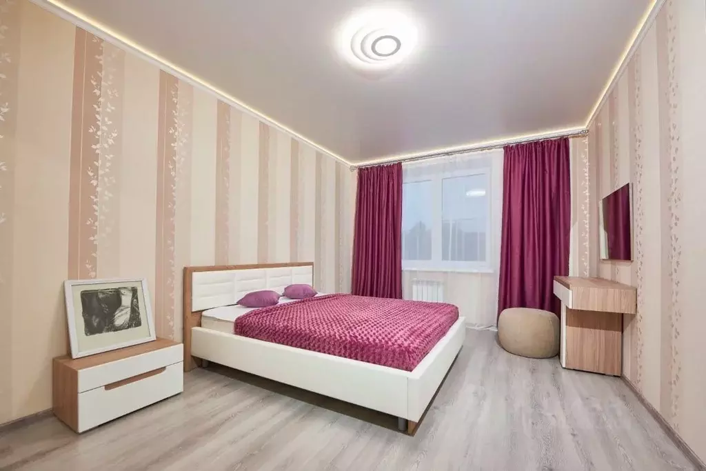 2-к кв. Омская область, Омск ул. Красный Путь, 143к3 (68.7 м) - Фото 0