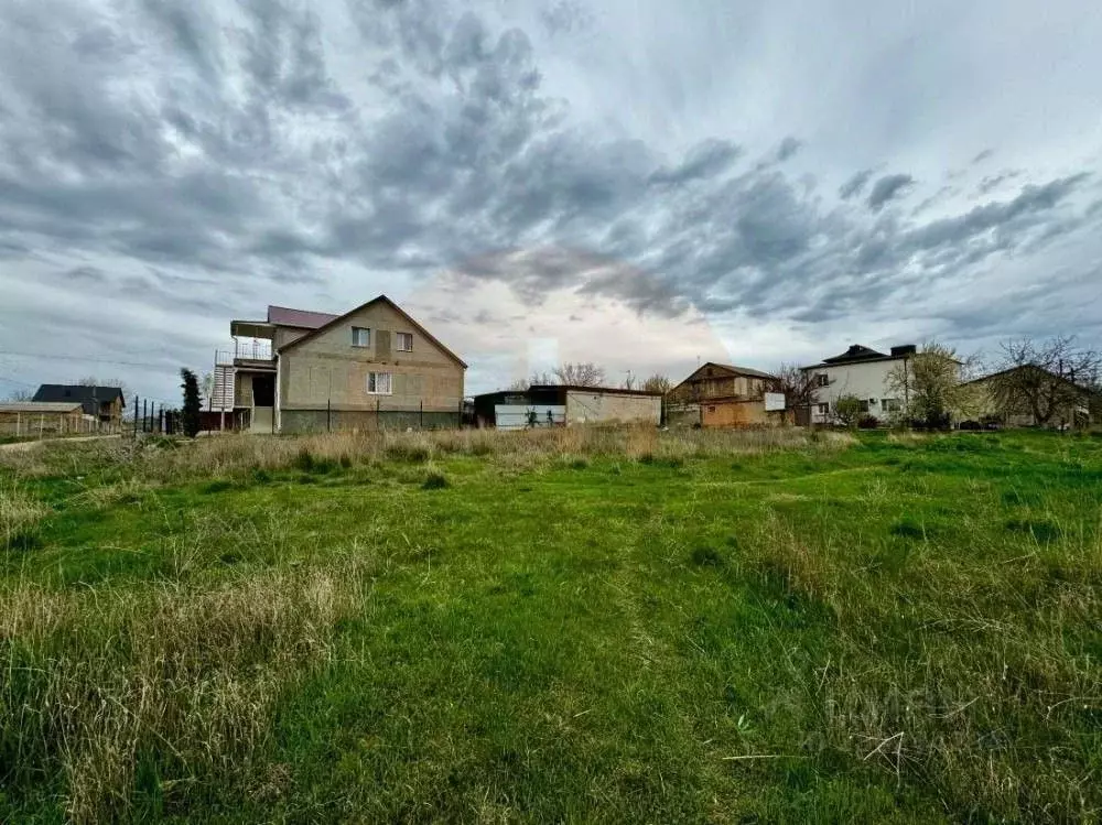 Участок в Крым, Сакский район, с. Фрунзе ул. Цветочная (8.0 сот.) - Фото 0