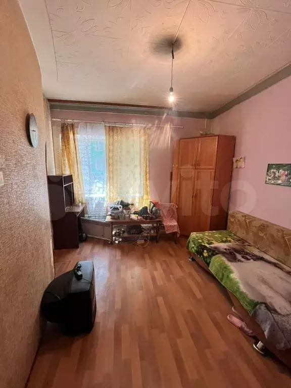 Комната 23 м в 3-к., 1/2 эт. - Фото 1