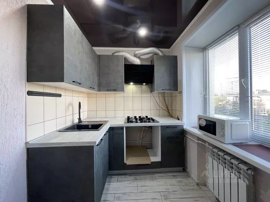 3-к кв. Оренбургская область, Оренбург ул. Шевченко, 36 (50.1 м) - Фото 0