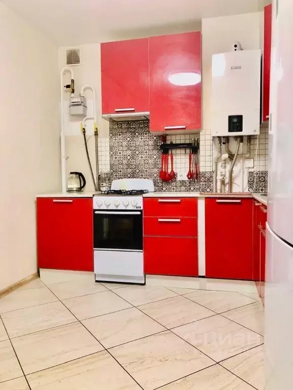 3-к кв. Новгородская область, Великий Новгород ул. Космонавтов, 38 ... - Фото 0