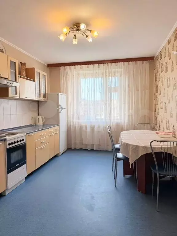 2-к. квартира, 70 м, 8/8 эт. - Фото 1