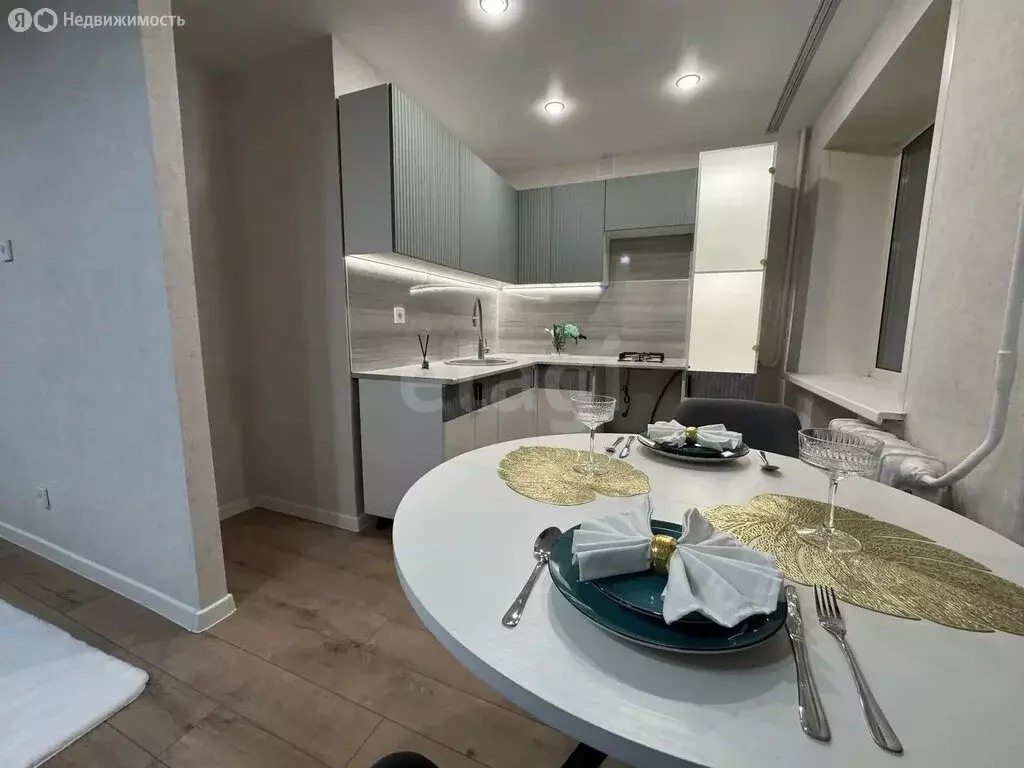 2-комнатная квартира: Ижевск, улица Воровского, 136 (42 м) - Фото 1