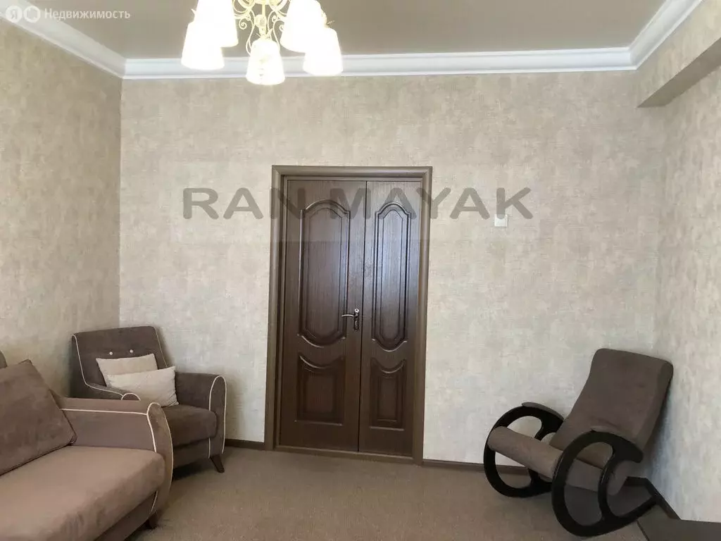 2-комнатная квартира: Майкоп, Краснооктябрьская улица, 3 (54.6 м) - Фото 1