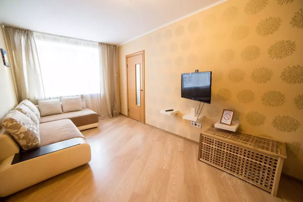 2-к кв. Омская область, Омск Тимуровский проезд, 4 (52.0 м) - Фото 0