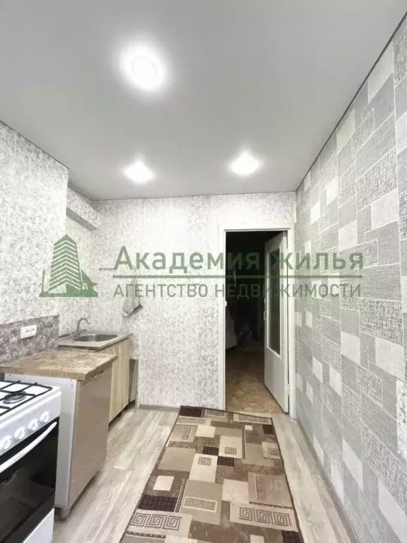 2-к кв. Саратовская область, Саратов Клиническая ул., 3 (51.7 м) - Фото 2