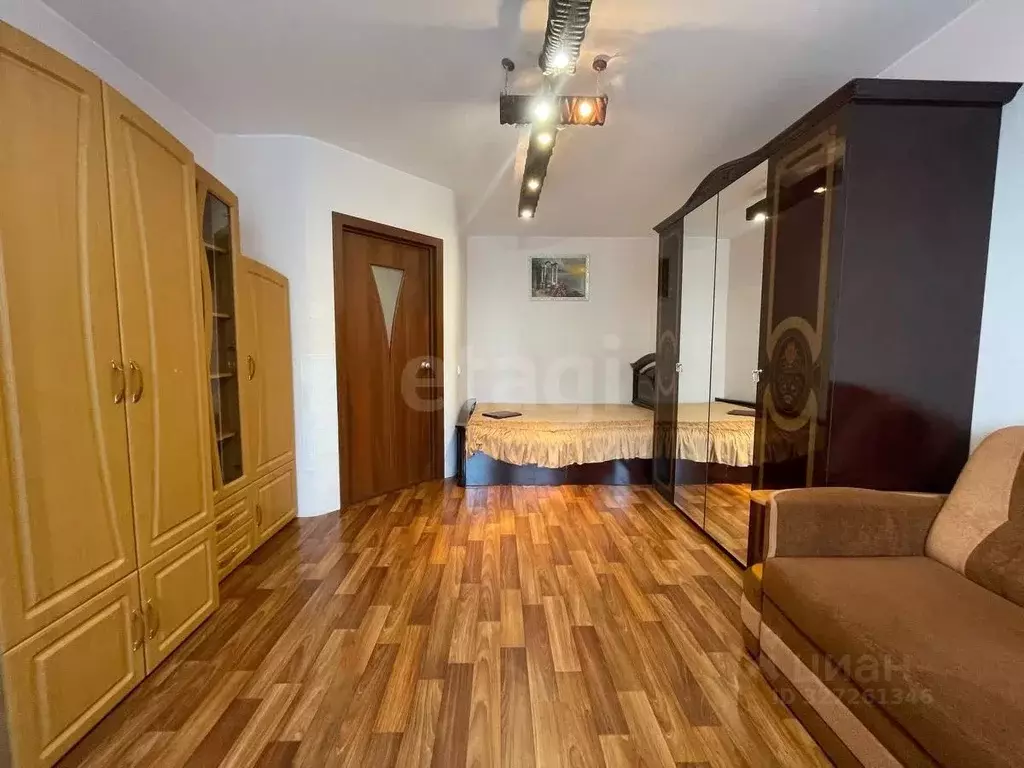 1-к кв. Тюменская область, Тюмень ул. Избышева, 8 (38.0 м) - Фото 1