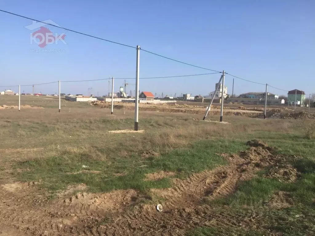 Участок в Крым, Сакский район, с. Суворовское ул. Суворовская, 1А (6.8 ... - Фото 1