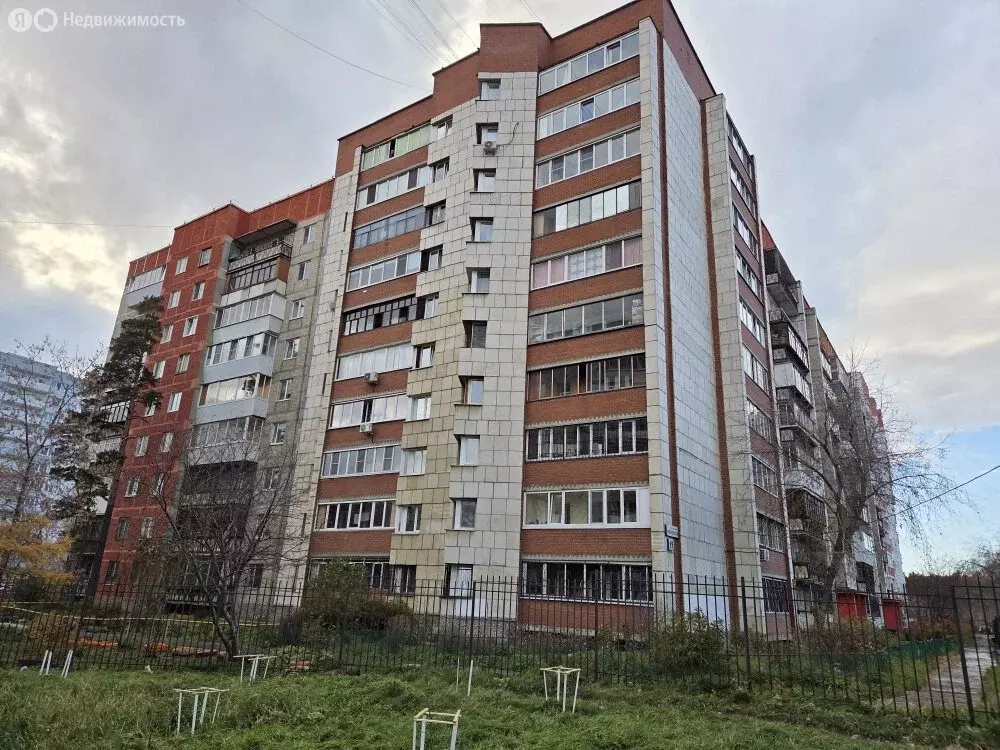 3-комнатная квартира: Екатеринбург, жилой район Сортировочный, ... - Фото 1