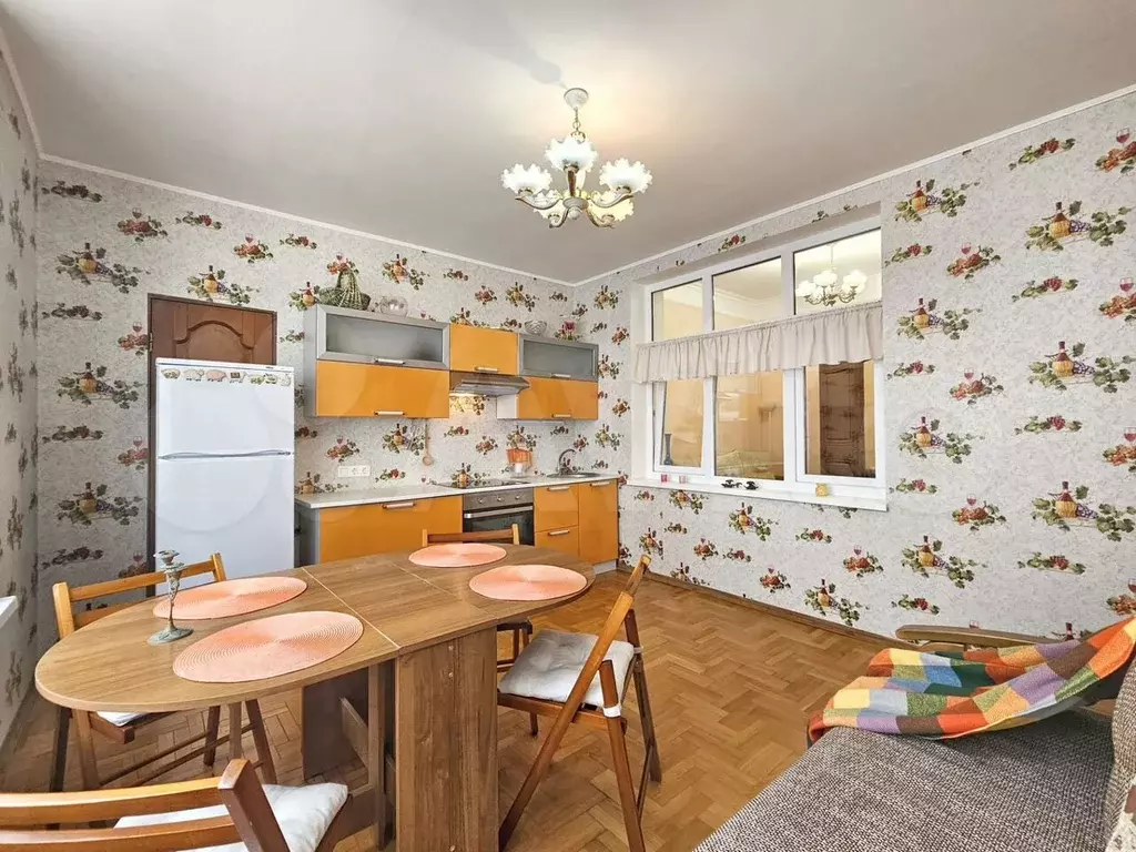 3-к. квартира, 110 м, 5/5 эт. - Фото 1