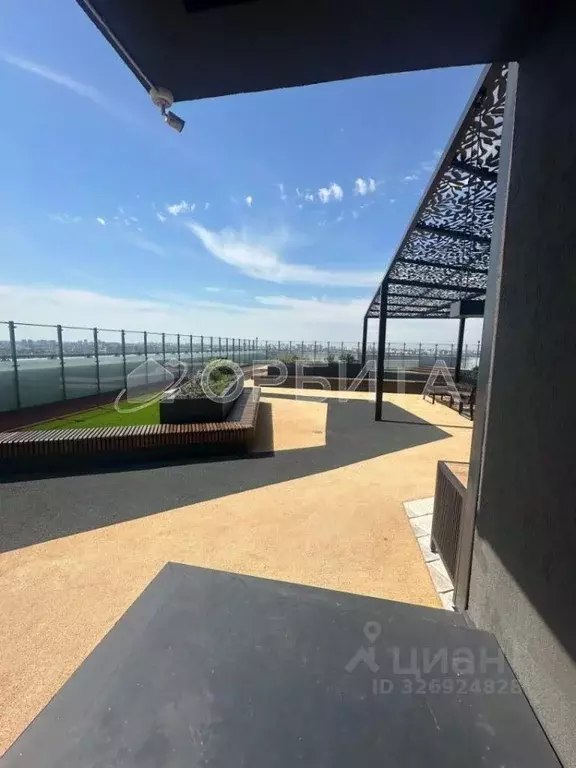 2-к кв. Тюменская область, Тюмень ул. Николая Машарова, 2 (74.9 м) - Фото 1