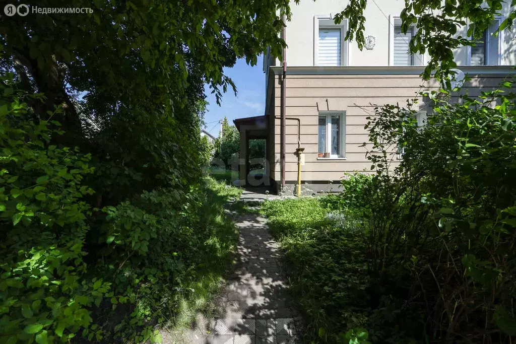 3-комнатная квартира: Калининград, улица Чернышевского, 86 (91.5 м) - Фото 1