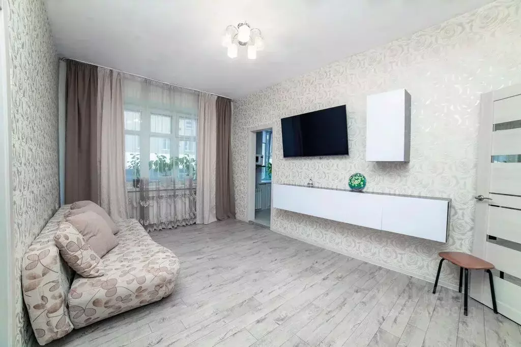 4-к кв. Кемеровская область, Новокузнецк ул. Энтузиастов, 3 (100.0 м) - Фото 1