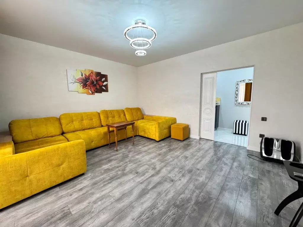 2-к кв. Кабардино-Балкария, Нальчик ул. Шогенова (68.0 м) - Фото 2