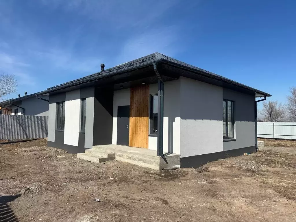 Дом в Хакасия, Усть-Абаканский район, пос. Тепличный ул. Енисейская ... - Фото 2