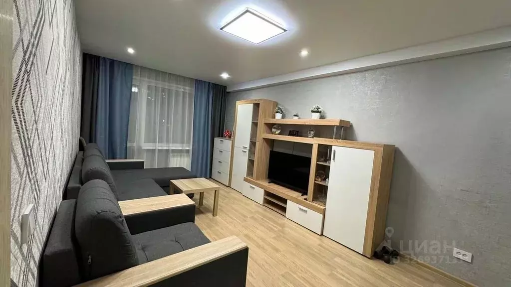 1-к кв. Удмуртия, Ижевск ул. 10 лет Октября, 26 (35.2 м) - Фото 1