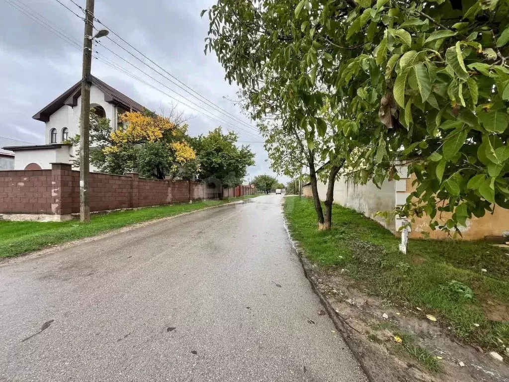 Дом в Крым, Симферопольский район, Добровское с/пос, с. Заречное ул. ... - Фото 1