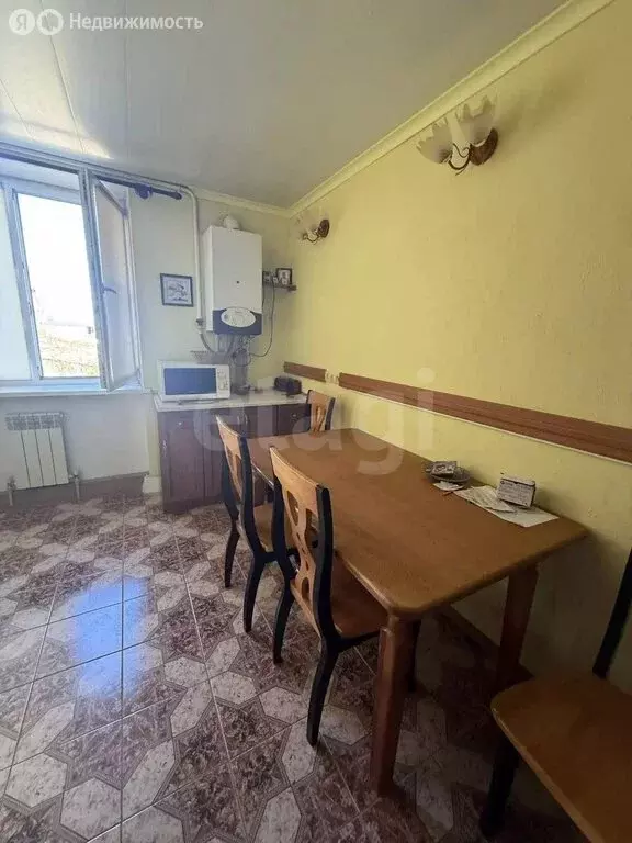 4-комнатная квартира: Штормовое, улица Ленина, 8 (74.1 м) - Фото 1