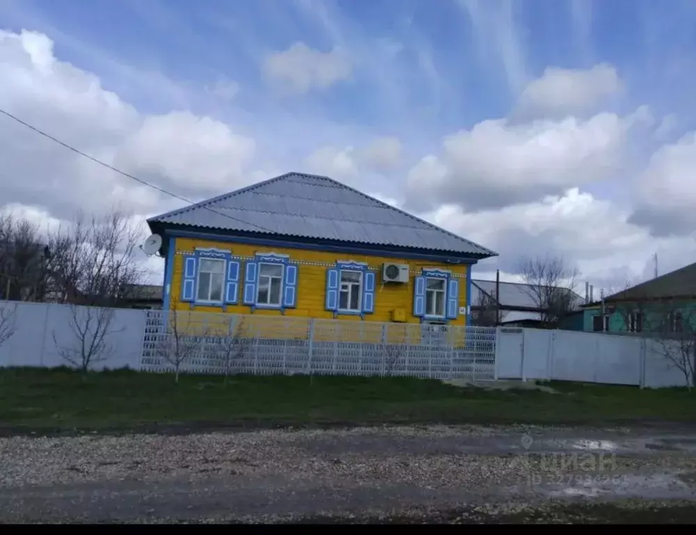 Дом в Волгоградская область, Фролово ул. Островского, 54 (65 м) - Фото 1