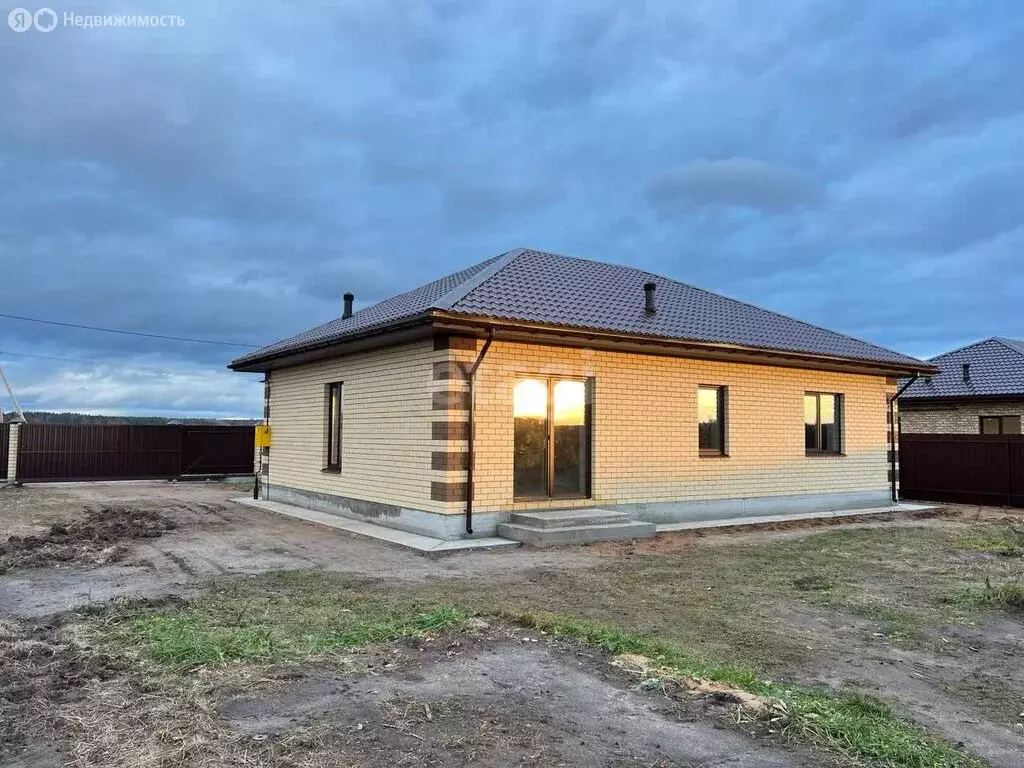 Дом в Тверская область, Калининский муниципальный округ, деревня ... - Фото 1