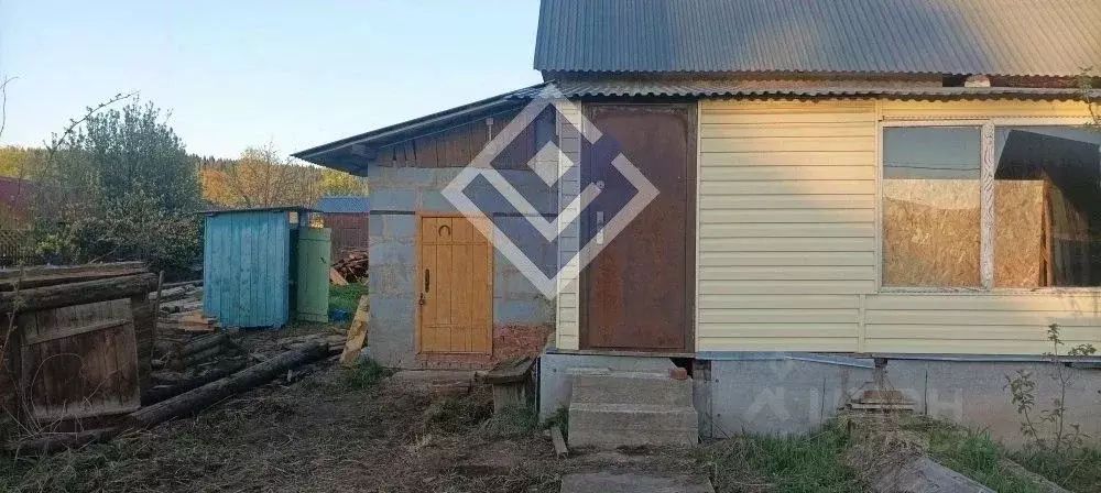 Дом в Пермский край, с. Карагай ул. Островского, 7 (46 м) - Фото 1