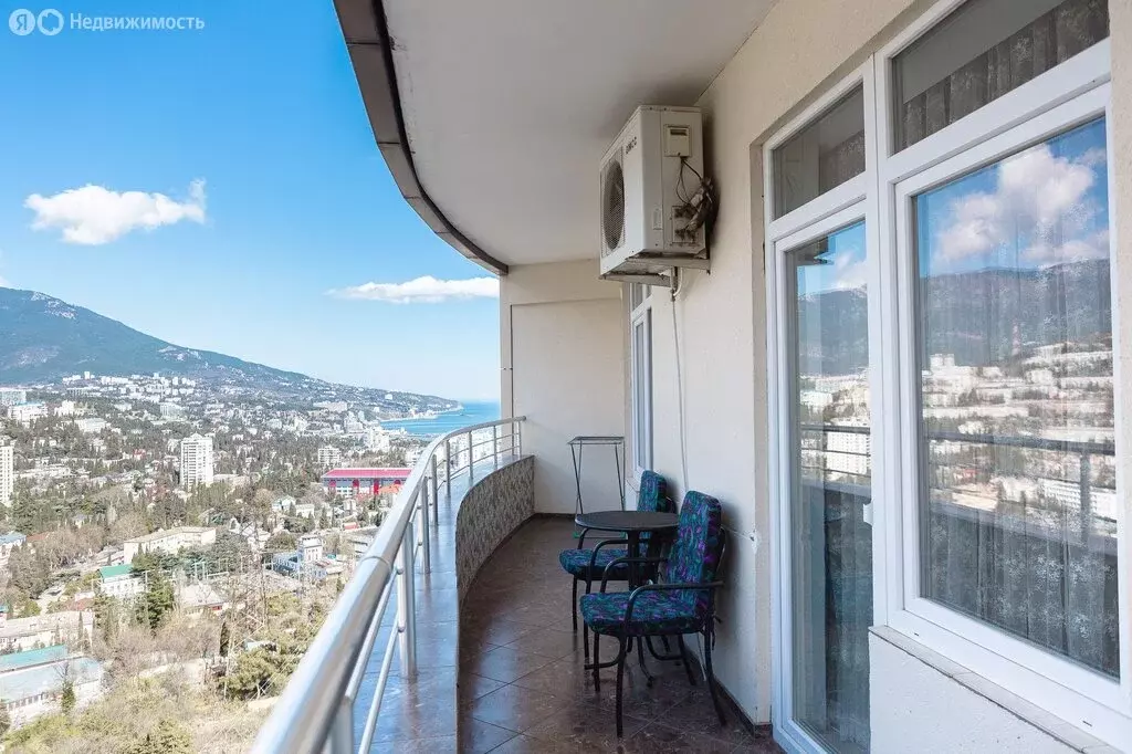 2-комнатная квартира: Ялта, улица Блюхера, 19 (75 м) - Фото 2