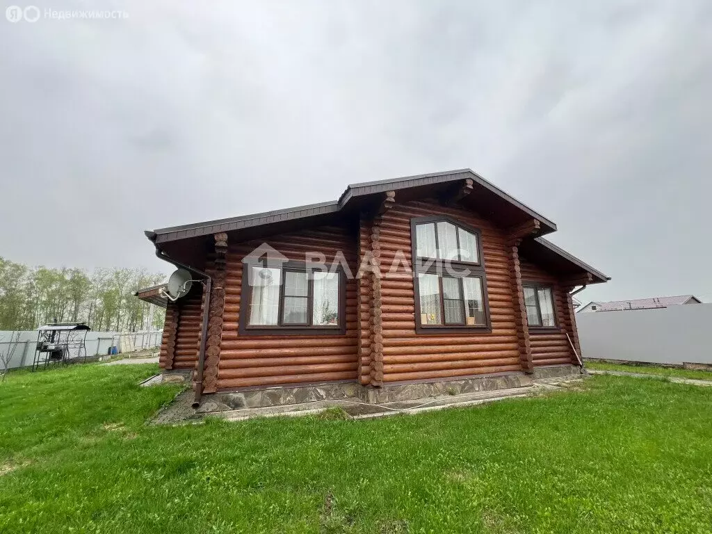 Дом в село Парфентьево, Октябрьская улица (109 м) - Фото 1