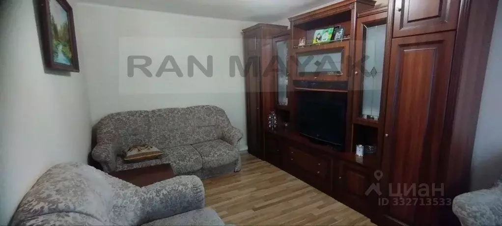 Дом в Адыгея, Майкоп ул. Шовгенова, 287 (100 м) - Фото 1