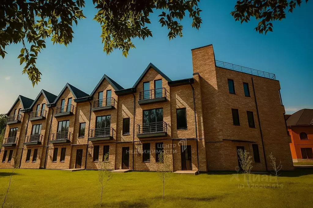 Таунхаус в Татарстан, Казань ул. Юкэ (206 м) - Фото 1