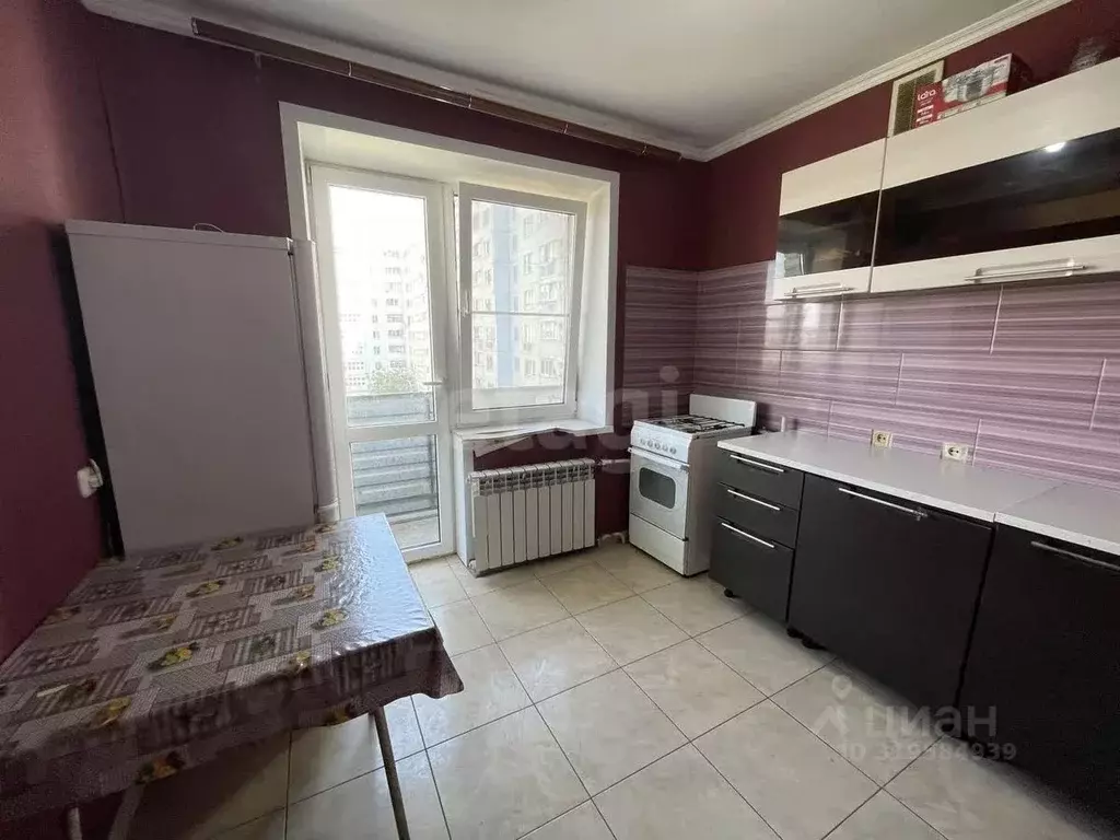 2-к кв. Карачаево-Черкесия, Черкесск ул. Космонавтов, 80А (60.9 м) - Фото 0
