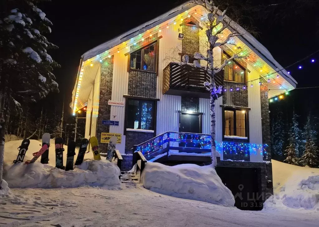 Дом в Кемеровская область, Таштагольский район, Шерегешское городское ... - Фото 1