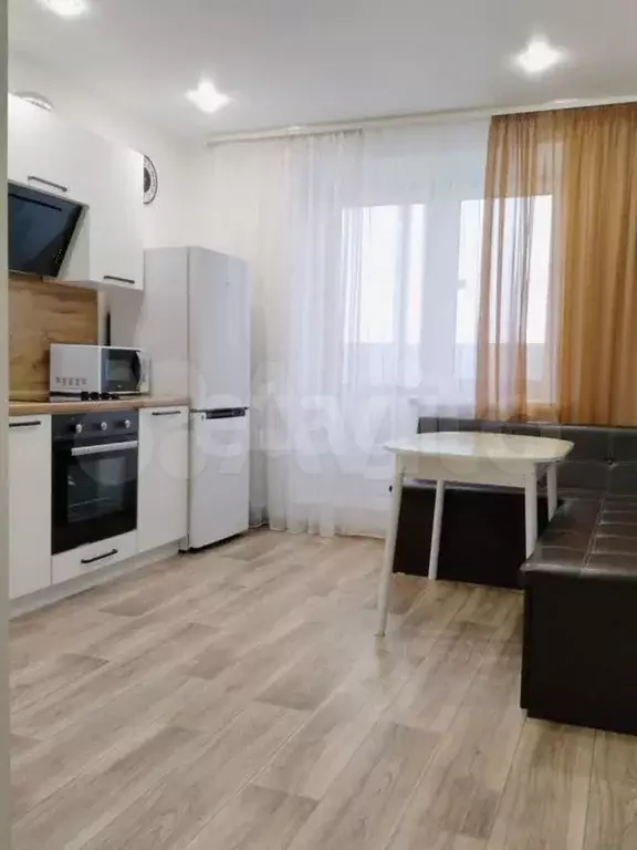 2-к. квартира, 56 м, 6/9 эт. - Фото 1