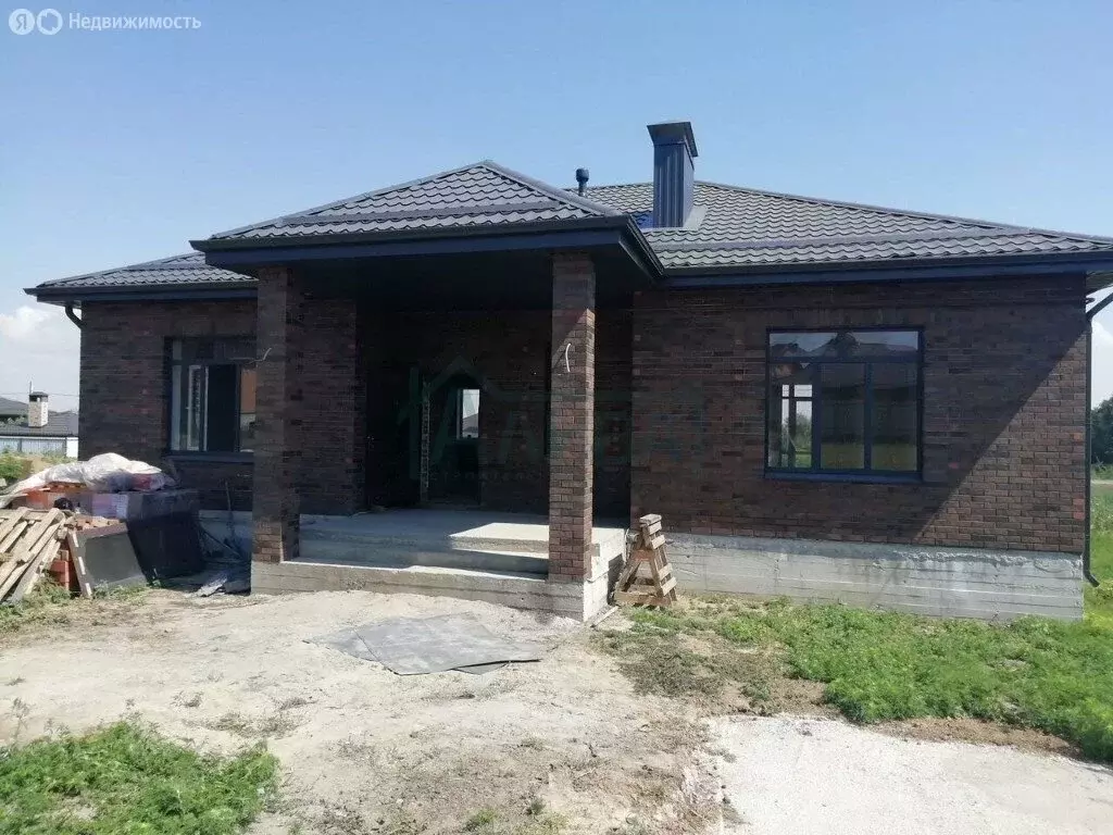 Дом в Аксай, улица Иваненкова, 10 (140 м) - Фото 0