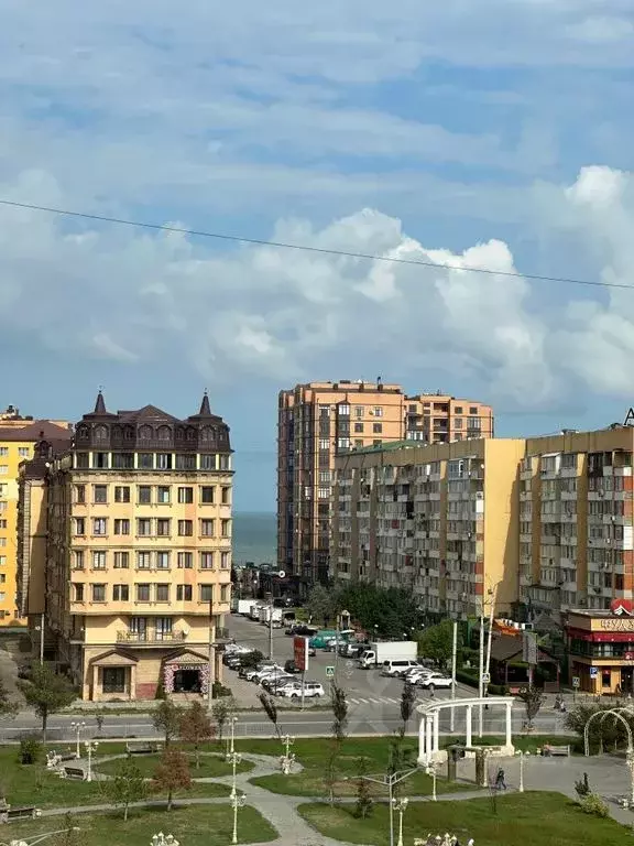 3-к кв. Дагестан, Каспийск ул. Кавказская, 4 (85.0 м) - Фото 0