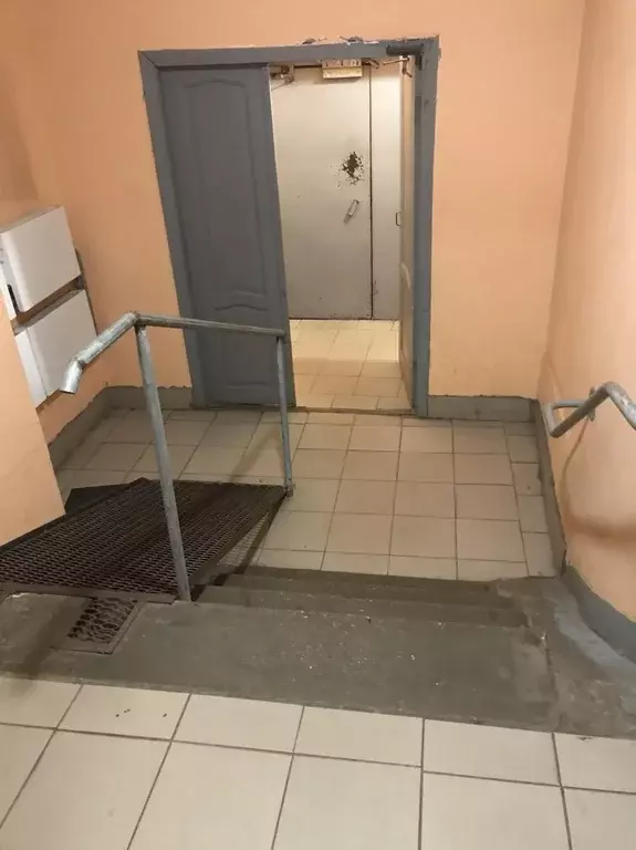 Продается 3-комнатная квартира - Фото 1