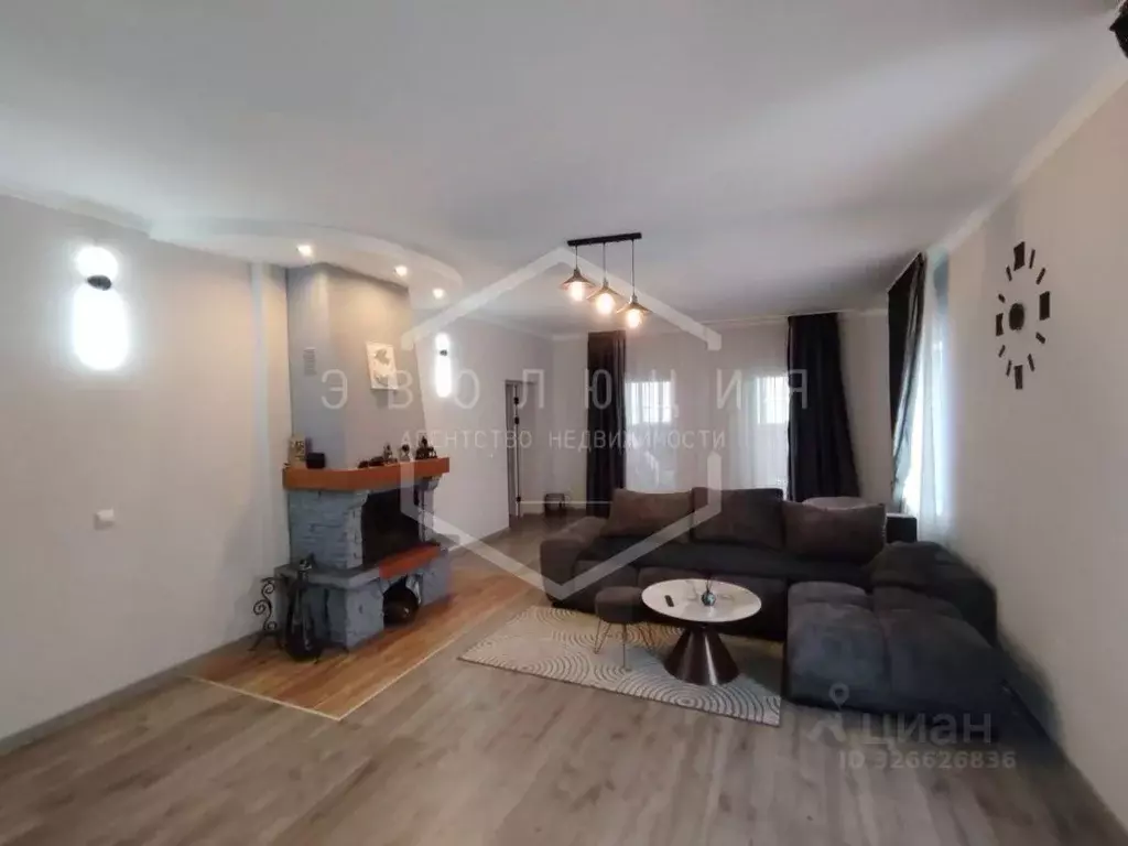 Дом в Калининградская область, Гурьевский муниципальный округ, пос. ... - Фото 1