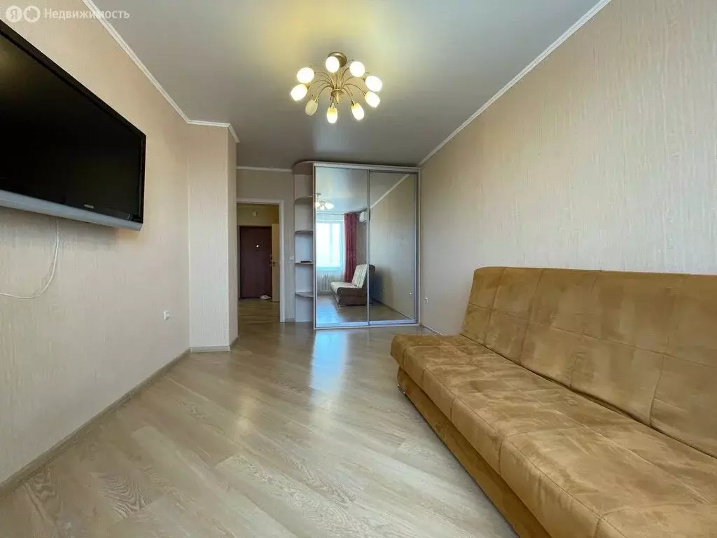 1-комнатная квартира: Уфа, улица Заки Валиди, 58 (50 м) - Фото 1