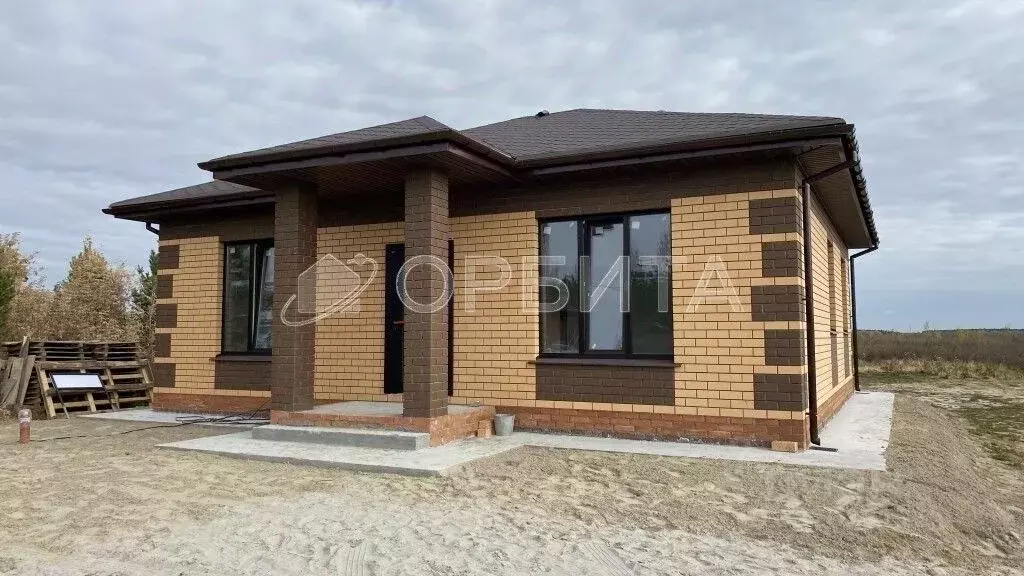 Дом в Тюменская область, Тюменский муниципальный округ, с. Успенка ул. ... - Фото 1