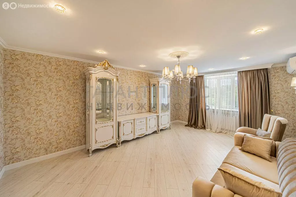 3-комнатная квартира: Липецк, улица Фрунзе, 43 (93 м) - Фото 1