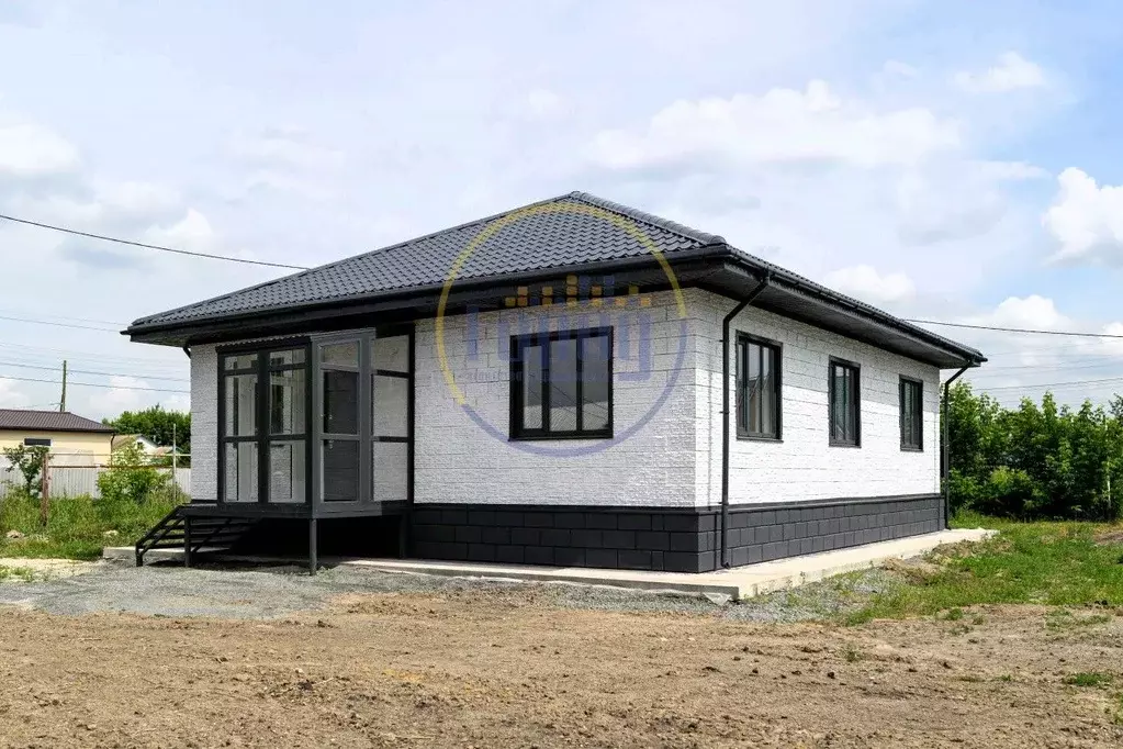 Дом в Челябинская область, Копейск ул. Стасова (106 м) - Фото 1