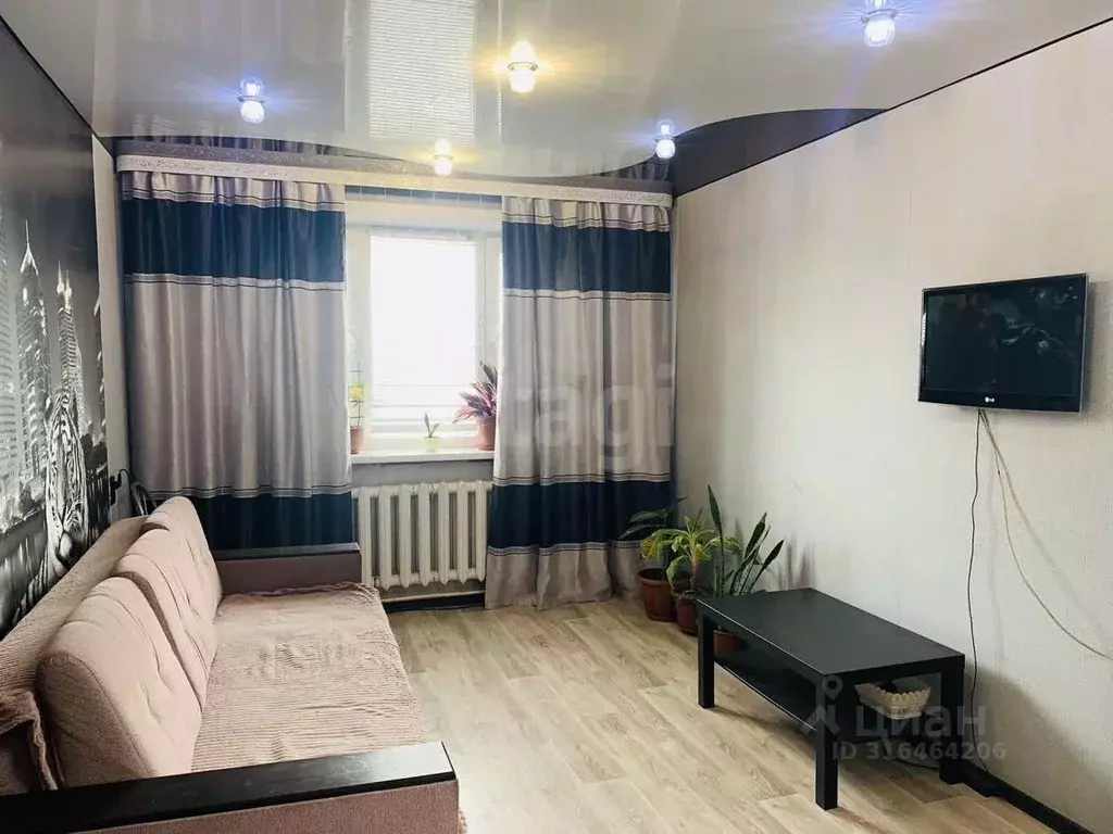 3-к кв. Кемеровская область, Ленинск-Кузнецкий Топкинская ул., 14 ... - Фото 0