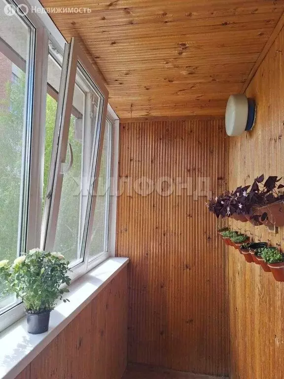 3-комнатная квартира: Новосибирск, улица Толбухина, 21 (74 м) - Фото 1