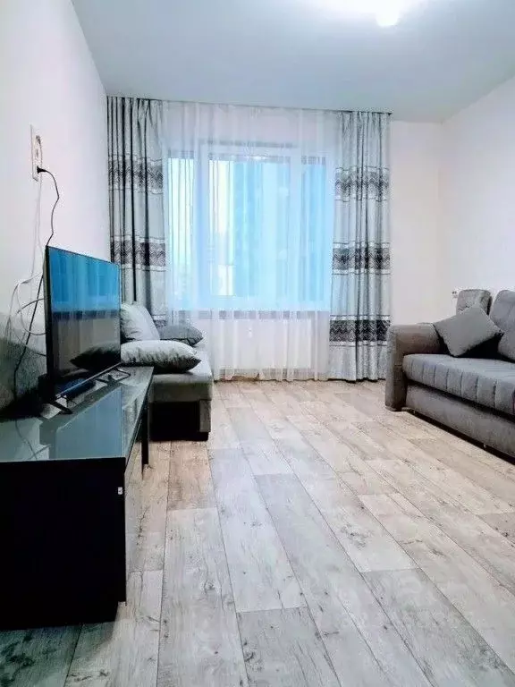 1-к кв. Татарстан, Казань ул. Сабира Ахтямова, 1к1 (35.0 м) - Фото 1