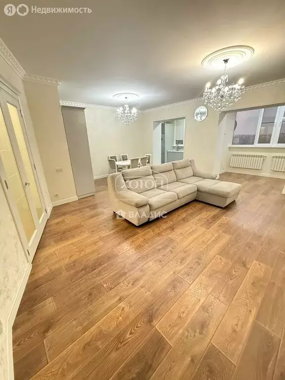 3-комнатная квартира: Элиста, улица Ю. Клыкова, 77 (110 м) - Фото 1