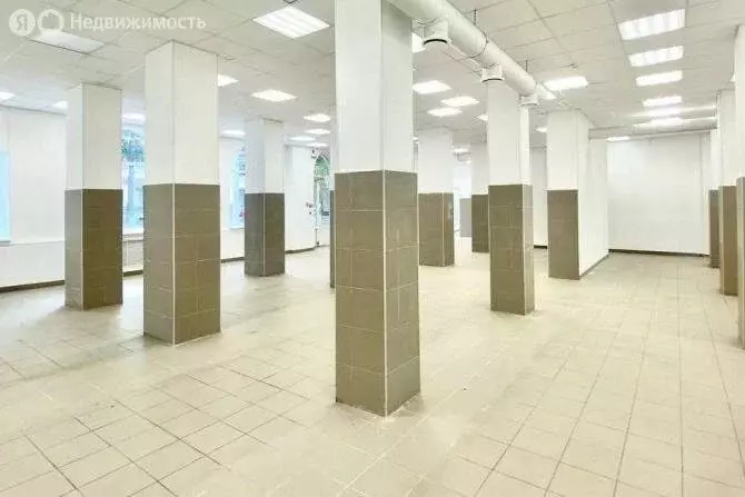 Помещение свободного назначения (650 м) - Фото 1