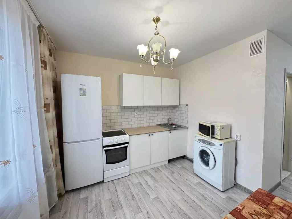 1-к кв. Татарстан, Зеленодольск ул. Комарова, 45А (36.0 м) - Фото 1