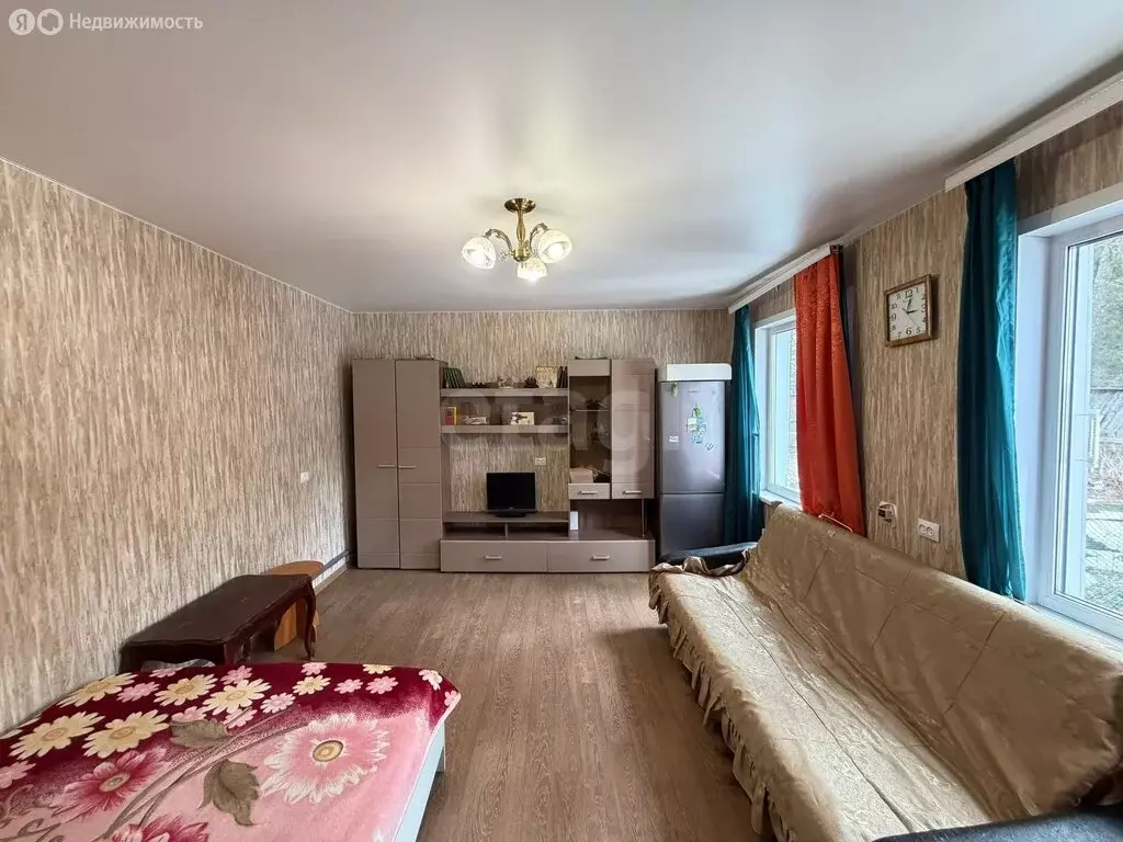 Дом в Слободской район, Ленинское сельское поселение, посёлок Боровица ... - Фото 1